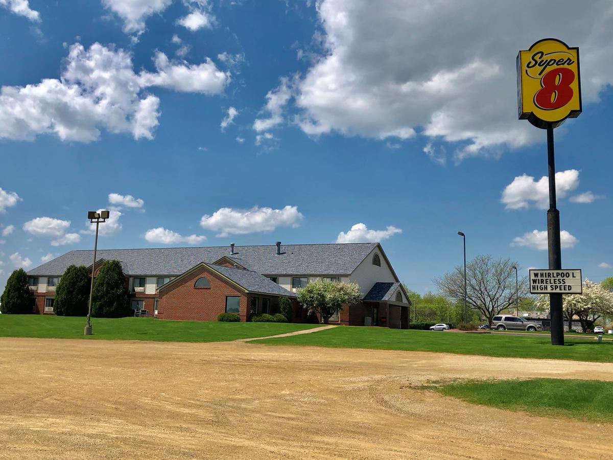 Super 8 By Wyndham Dodgeville